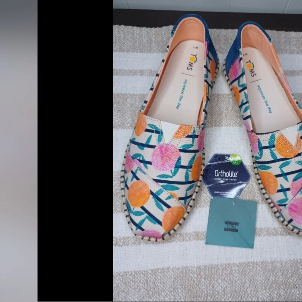 Toms Women's Vibrant Fruit Espadrilles